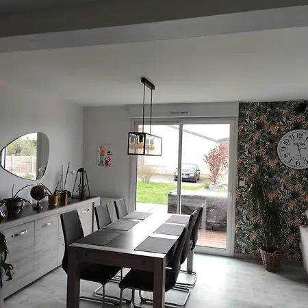 Hébergement de vacances Maison 3 Chambres Avec Garage Sur Terrain Clos Proche Circuit 24h Saint-Ouen-en-Belin